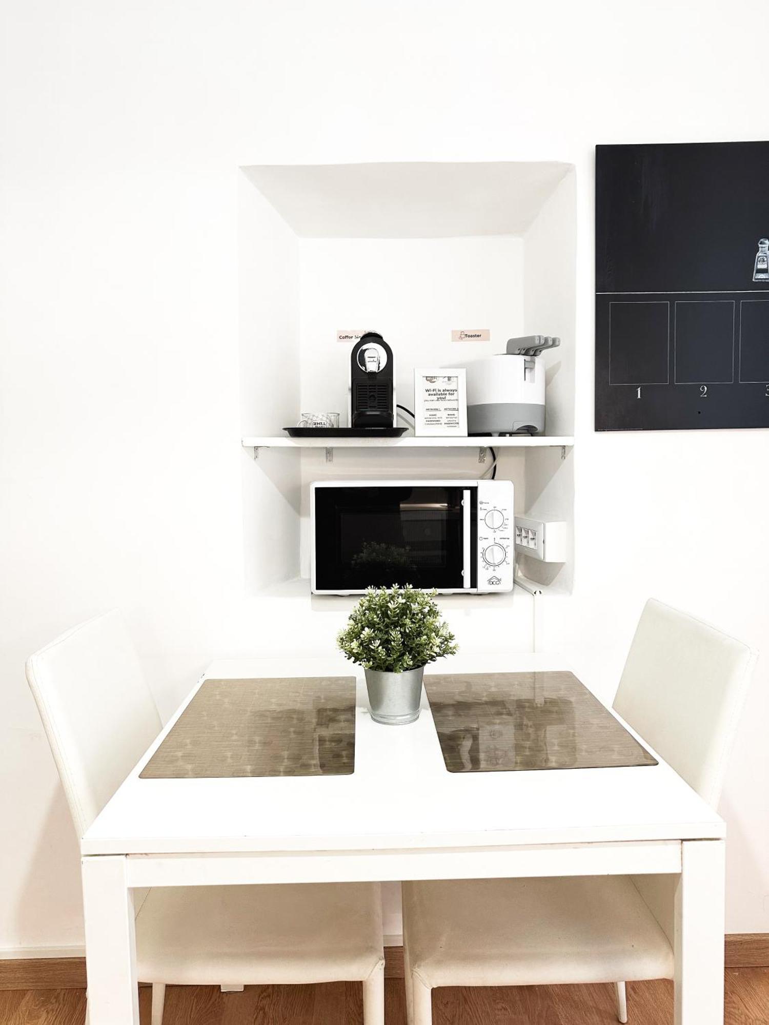 Apartment By The Colosseum - White Chic Flats Рим Экстерьер фото